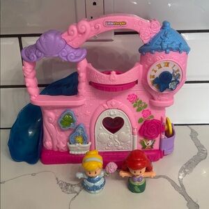 Little People On the Go Princess Castle 2019